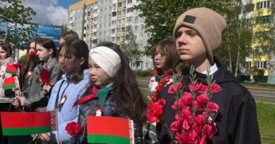 возложение цветов к памятнику Фатина