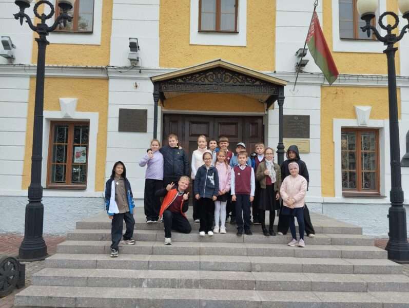 в музее