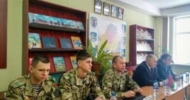 военнослужащие