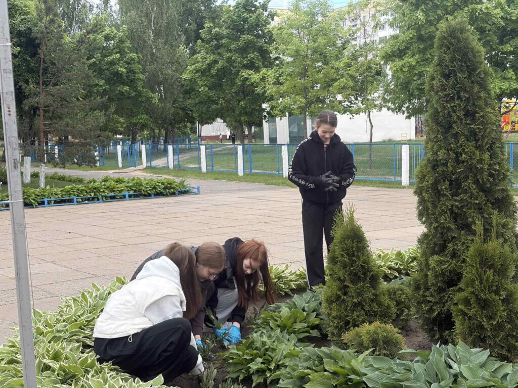 работа на клумбах
