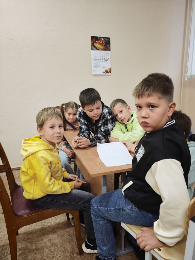 дети за столом