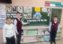 15 кастрычніка ў 4 «В» і 4 «Г» класах была праведзена гульня-віктарына «Мовы роднай пералівы». дети у доски